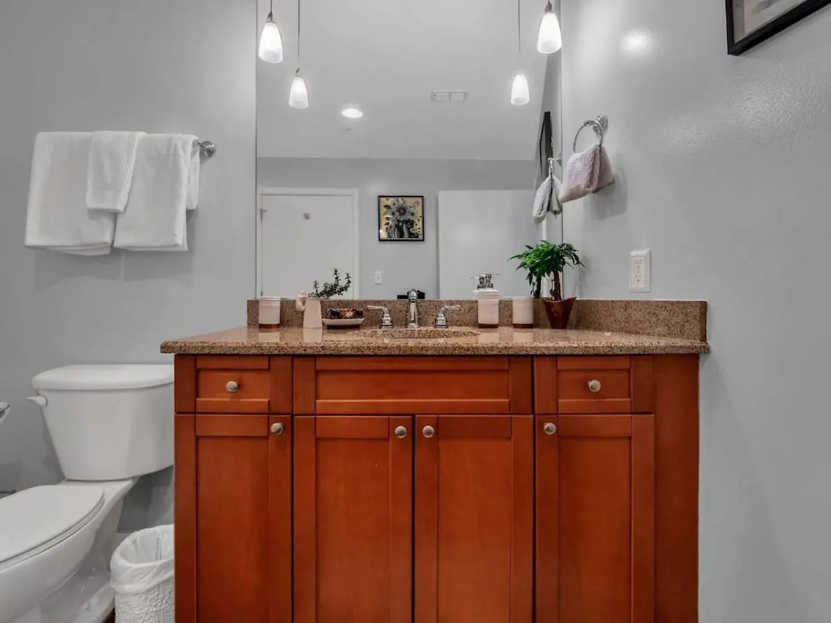Holiday home 2Bd 2Bth Penthouse Downtown With Large Billiard Room Orlando