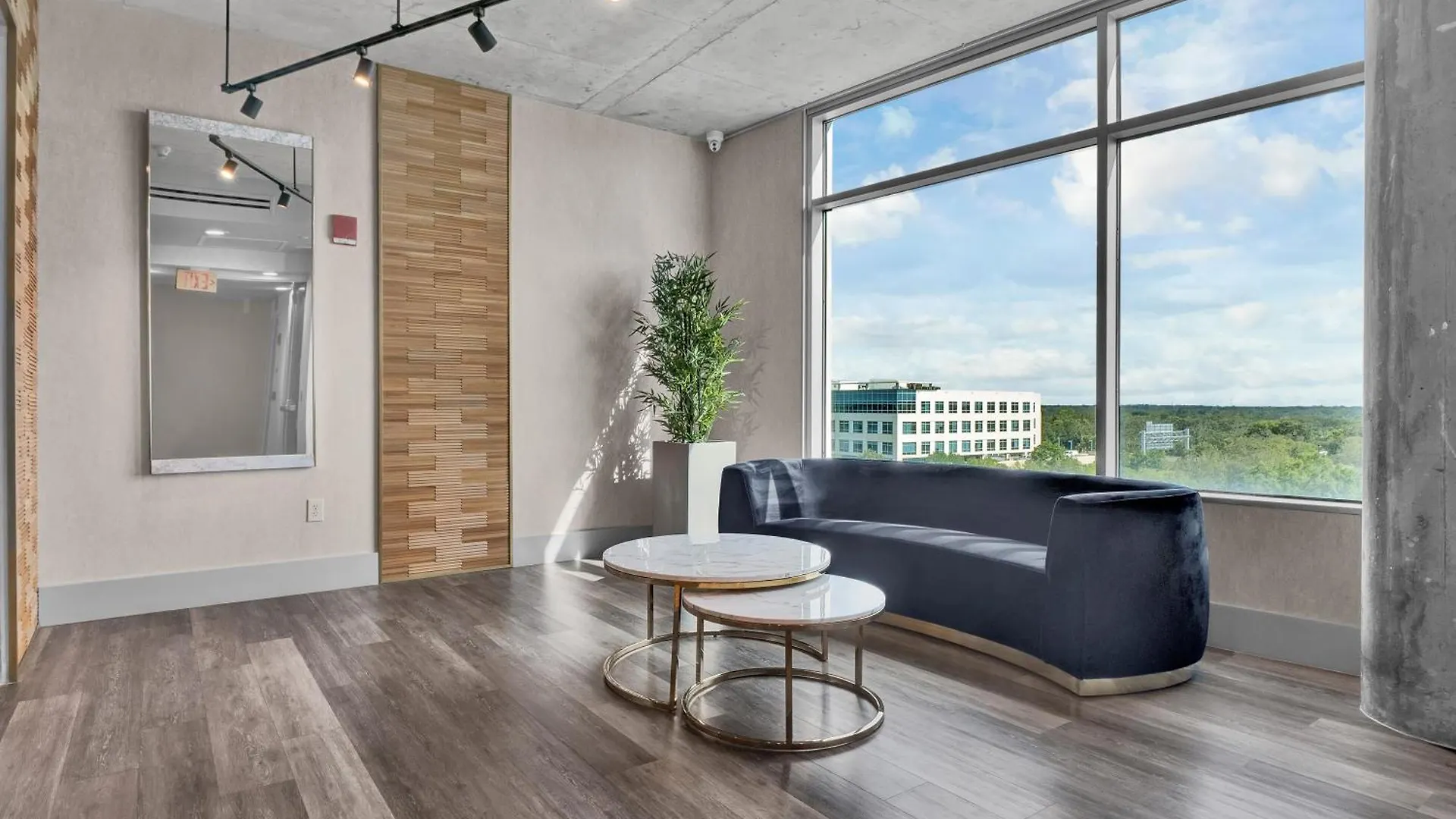 2Bd 2Bth Penthouse Downtown With Large Billiard Room Orlando Holiday home