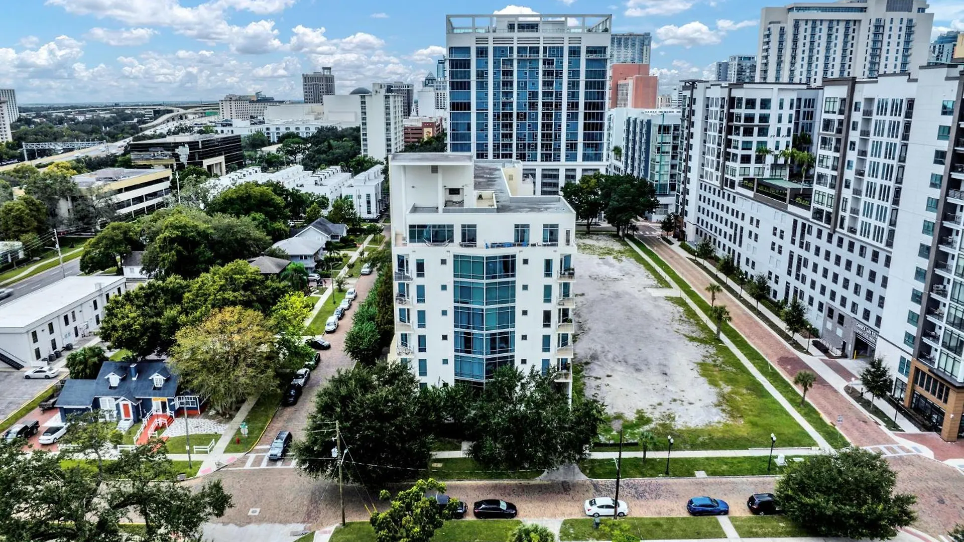 2Bd 2Bth Penthouse Downtown With Large Billiard Room Orlando United States